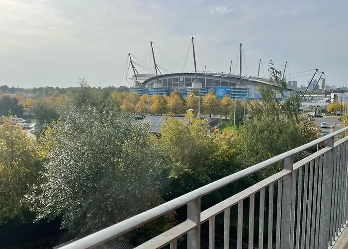 Balcony Apartment - Views Of Etihad Stadium - Near Coop Live Arena - Free Parking