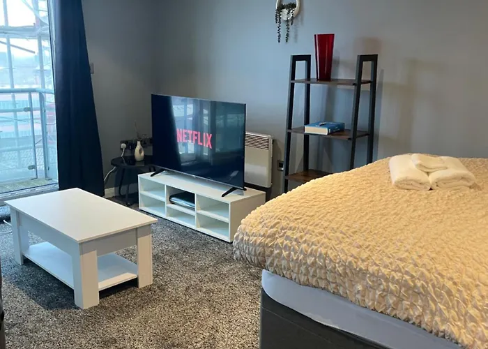 Old Trafford Cityview En-Suite Apt