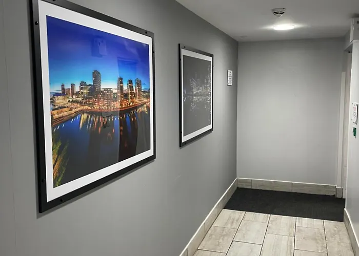 Old Trafford Cityview En-Suite Apt